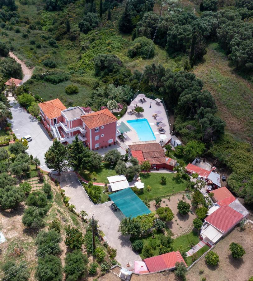Amazona Apartments And Studios Sparta Exterior foto