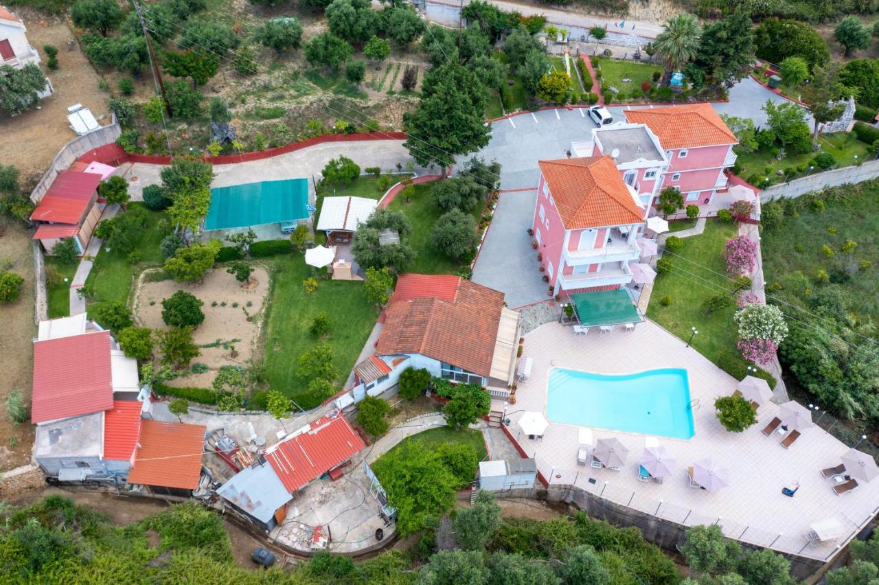Amazona Apartments And Studios Sparta Exterior foto