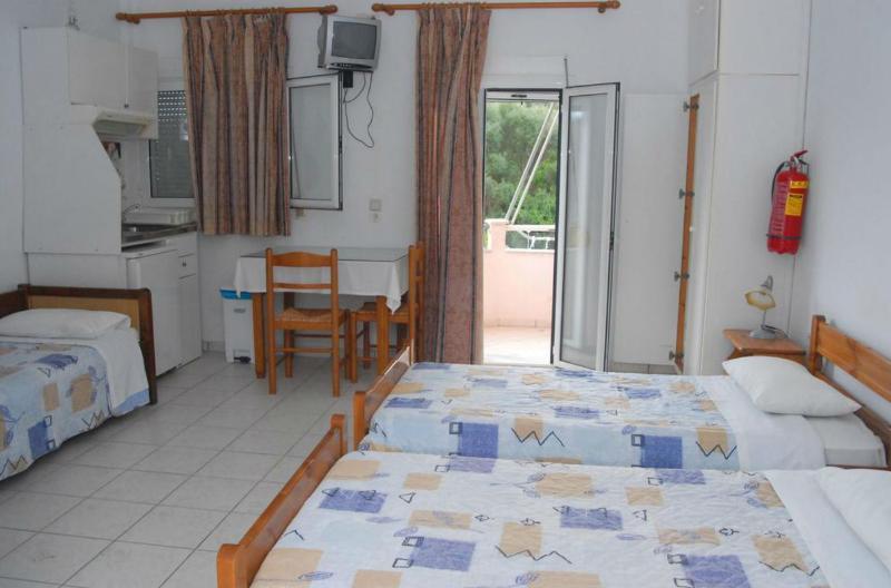 Amazona Apartments And Studios Sparta Exterior foto